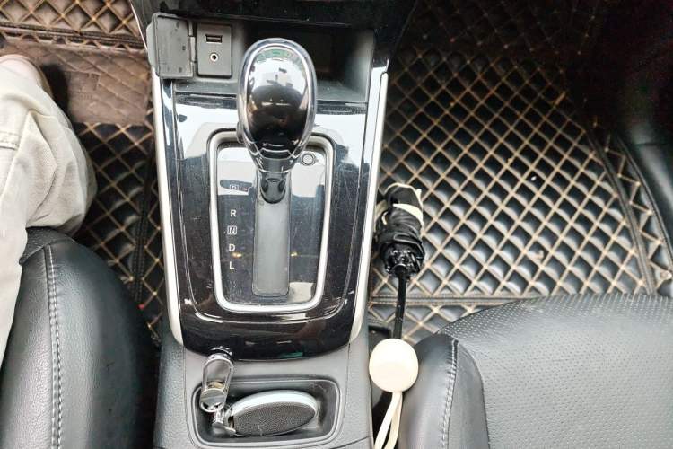 Used Nissan Sylphy 2019 1.6XV CVT Smart Connect Luxury Edition China VI Standard Gear Lever