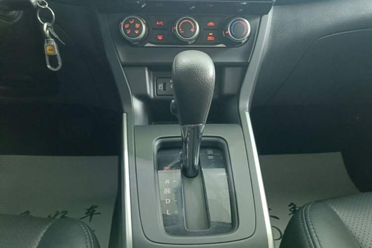 Used Nissan Sylphy 2019 Classic 1.6XE CVT Comfort Edition Gear Lever