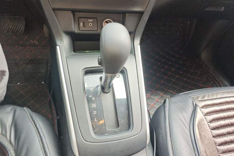Used Nissan Sylphy 2019 Classic 1.6XE CVT Comfort Edition Gear Lever