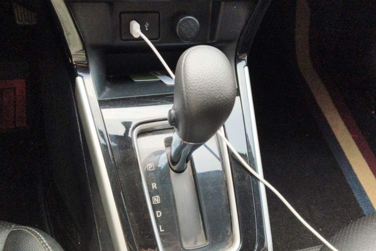 Used Nissan Sylphy 2019 Classic 1.6XL CVT Luxury Edition Gear Lever