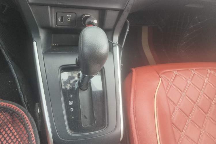 Used Nissan Sylphy 2019 Classic 1.6XE CVT Comfort Edition Gear Lever