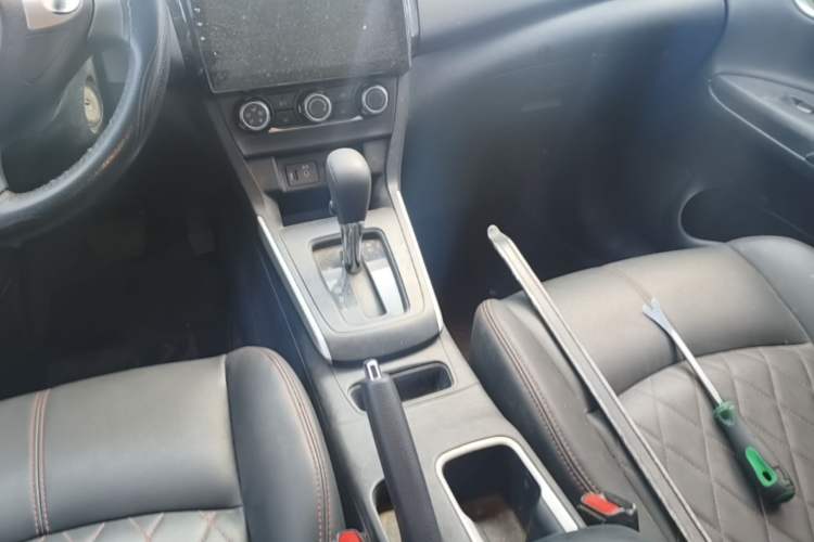 Used Nissan Sylphy 2019 Classic 1.6XE CVT Comfort Edition Gear Lever