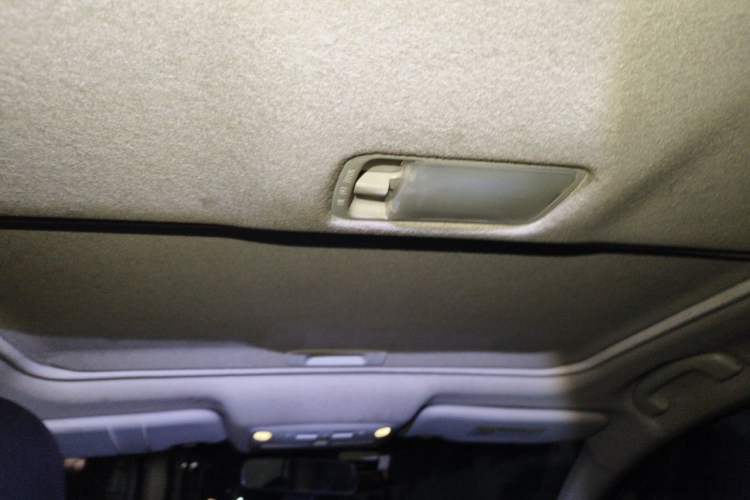 Used Nissan Sylphy 2019 1.6XV CVT Smart Connect Luxury Edition China VI Standard Headliner