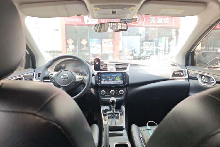 Used Nissan Sylphy 2019 1.6XV CVT Smart Connect Luxury Edition China VI Standard Headliner