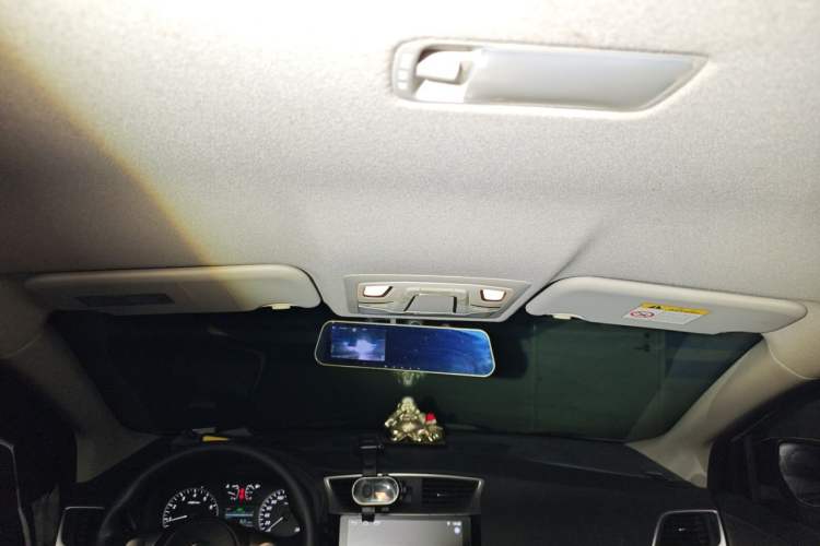 Used Nissan Sylphy 2019 Classic 1.6XE CVT Comfort Edition Headliner
