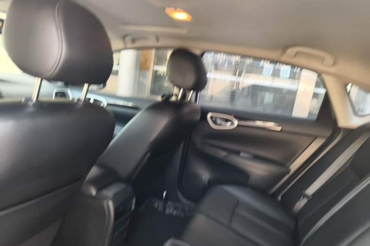 Used Nissan Sylphy 2019 1.6XV CVT Smart Connect Luxury Edition China VI Standard Headliner