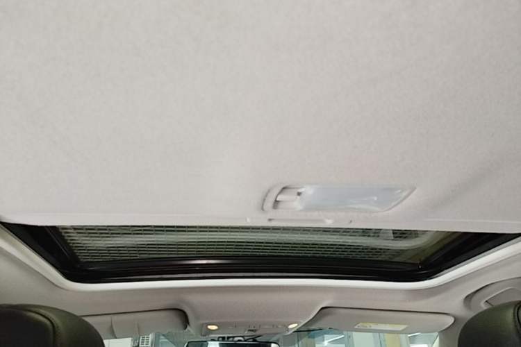 Used Nissan Sylphy 2019 1.6XV CVT Smart Connect Luxury Edition China V Standard Headliner