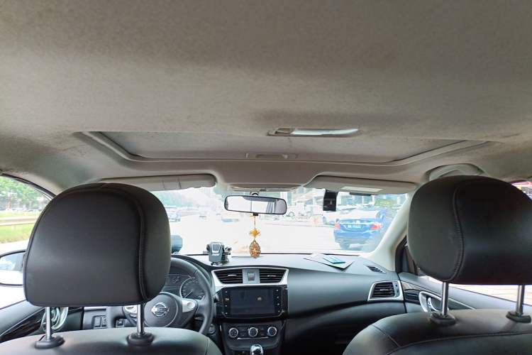 Used Nissan Sylphy 2019 1.6XV CVT Smart Connect Luxury Edition China VI Standard Headliner