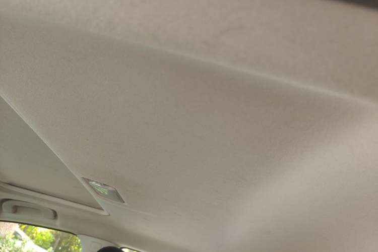 Used Nissan Sylphy 2019 1.6XV CVT Smart Connect Luxury Edition China VI Standard Headliner