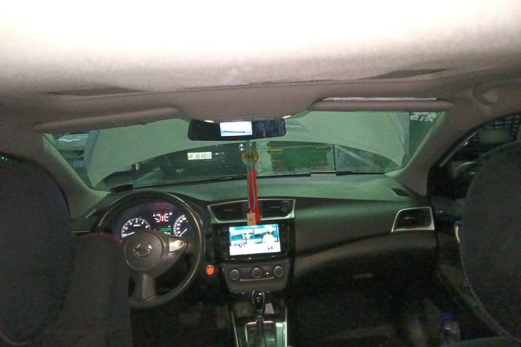 Used Nissan Sylphy 2019 1.6XV CVT Smart Connect Luxury Edition China VI Standard Headliner