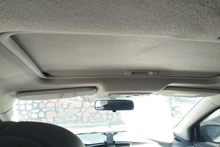 Used Nissan Sylphy 2019 1.6XV CVT Smart Connect Luxury Edition China VI Standard Headliner