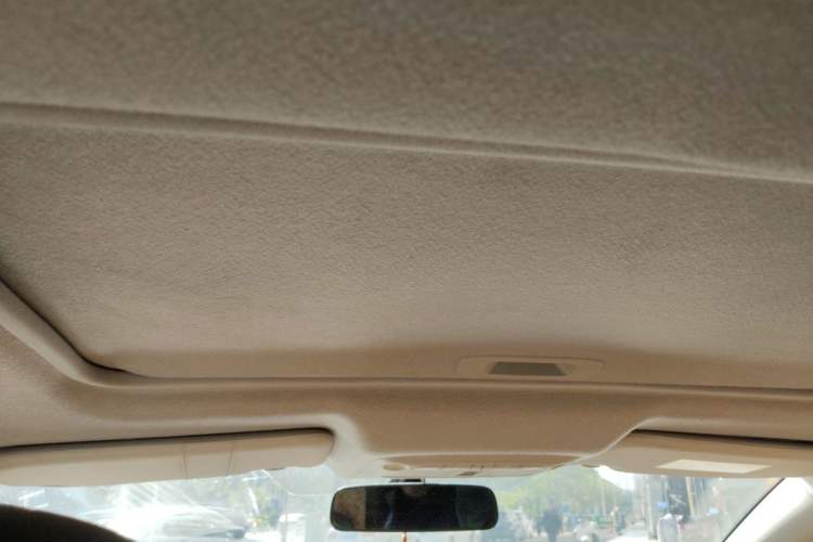 Used Nissan Sylphy 2019 1.6XV CVT Smart Connect Luxury Edition China VI Standard Headliner