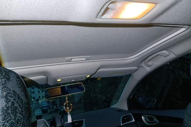 Used Nissan Sylphy 2019 1.6XV CVT Smart Connect Luxury Edition China VI Standard Headliner