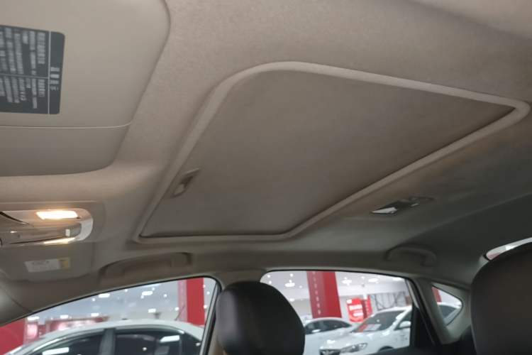 Used Nissan Sylphy 2019 Classic 1.6XL CVT Luxury Edition Headliner