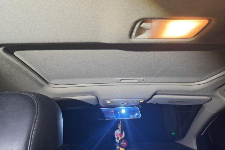 Used Nissan Sylphy 2019 1.6XV CVT Smart Connect Luxury Edition China V Standard Headliner