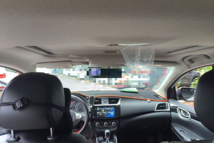 Used Nissan Sylphy 2019 1.6XV CVT Smart Connect Luxury Edition China VI Standard Headliner