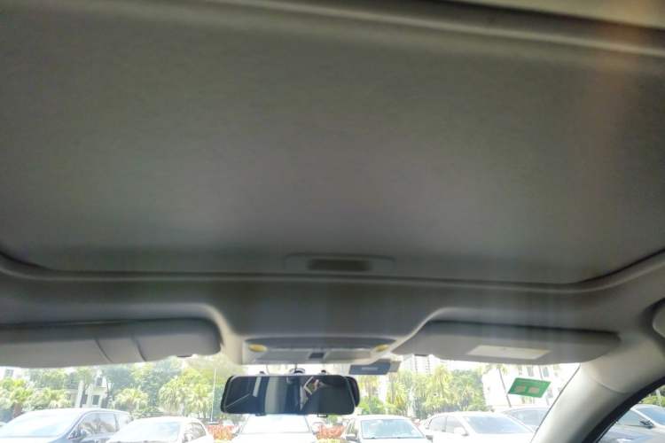 Used Nissan Sylphy 2019 1.6XV CVT Smart Connect Luxury Edition China VI Standard Headliner