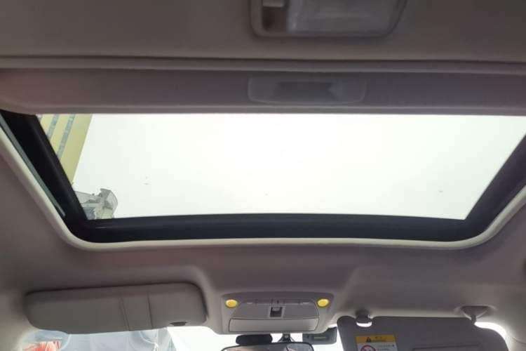 Used Nissan Sylphy 2019 1.6XV CVT Smart Connect Luxury Edition China V Standard Headliner