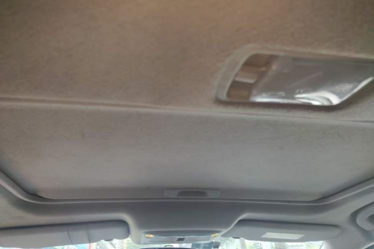 Used Nissan Sylphy 2019 1.6XV CVT Smart Connect Luxury Edition China VI Standard Headliner