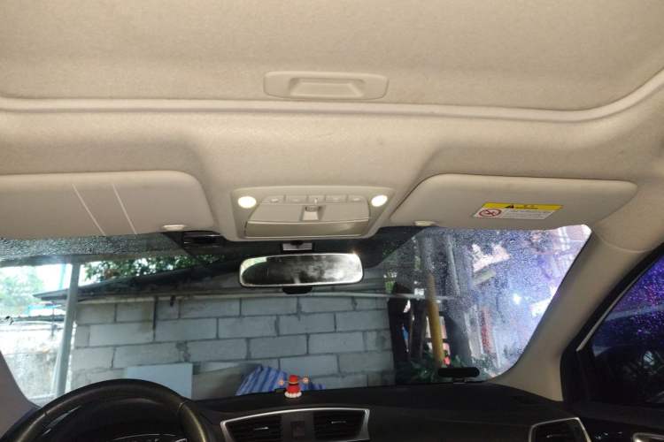 Used Nissan Sylphy 2019 1.6XV CVT Smart Connect Luxury Edition China VI Standard Headliner