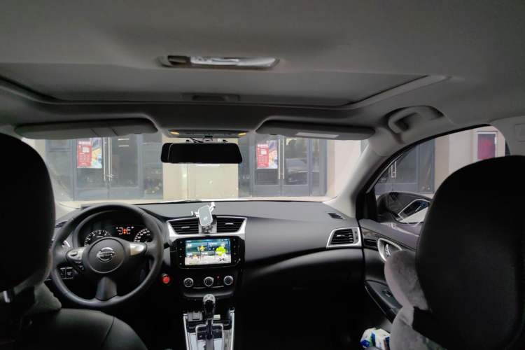 Used Nissan Sylphy 2019 1.6XV CVT Smart Connect Luxury Edition China V Standard Headliner