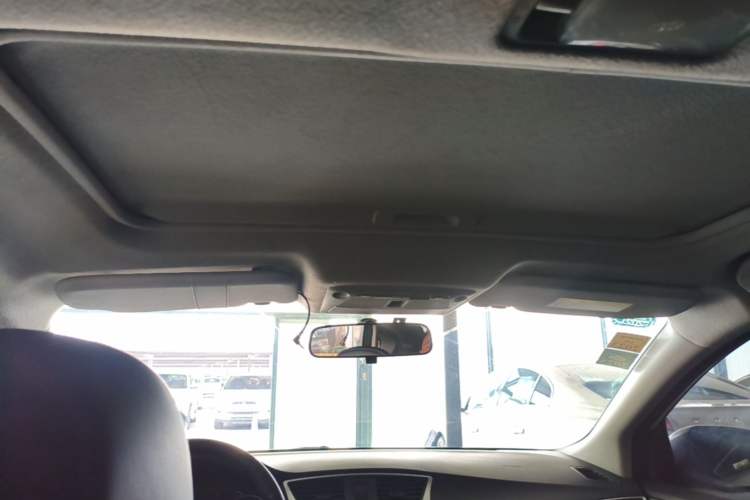 Used Nissan Sylphy 2019 1.6XV CVT Smart Connect Luxury Edition China VI Standard Headliner