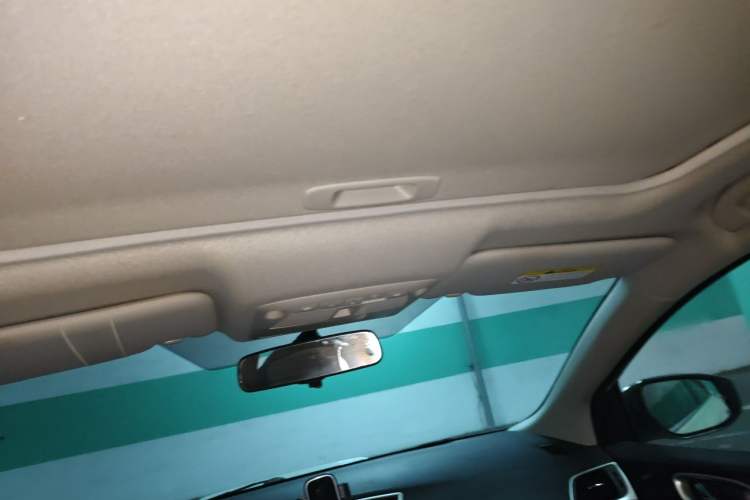 Used Nissan Sylphy 2019 1.6XV CVT Smart Connect Luxury Edition China VI Standard Headliner