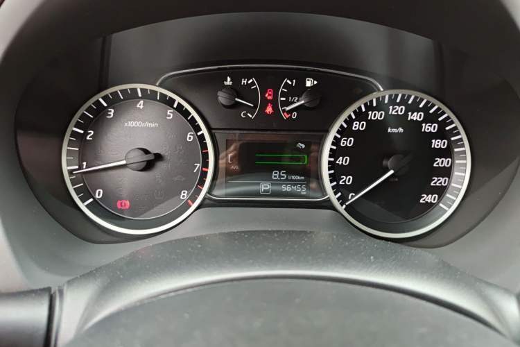 Used Nissan Sylphy 2019 1.6XV CVT Smart Connect Luxury Edition China V Standard Instrument Cluster
