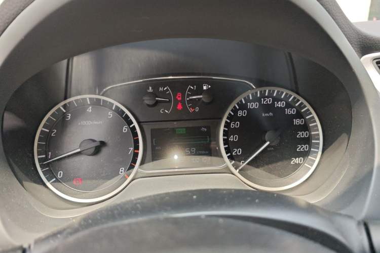 Used Nissan Sylphy 2019 1.6XV CVT Smart Connect Luxury Edition China VI Standard Instrument Cluster