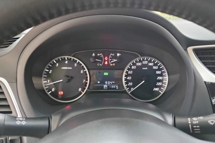 Used Nissan Sylphy 2019 1.6XV CVT Smart Connect Luxury Edition China VI Standard Instrument Cluster