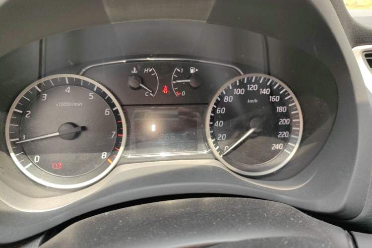 Used Nissan Sylphy 2019 1.6XV CVT Smart Connect Luxury Edition China VI Standard Instrument Cluster
