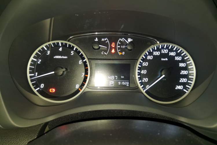Used Nissan Sylphy 2019 1.6XV CVT Smart Connect Luxury Edition China VI Standard Instrument Cluster