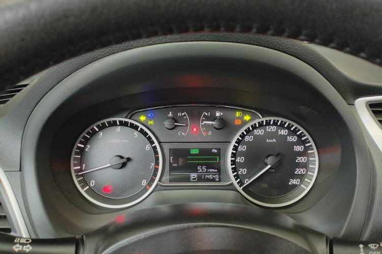 Used Nissan Sylphy 2019 1.6XV CVT Smart Connect Luxury Edition China V Standard Instrument Cluster