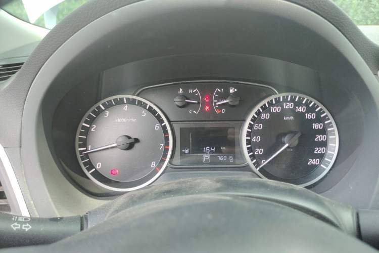 Used Nissan Sylphy 2019 1.6XV CVT Smart Connect Luxury Edition China VI Standard Instrument Cluster