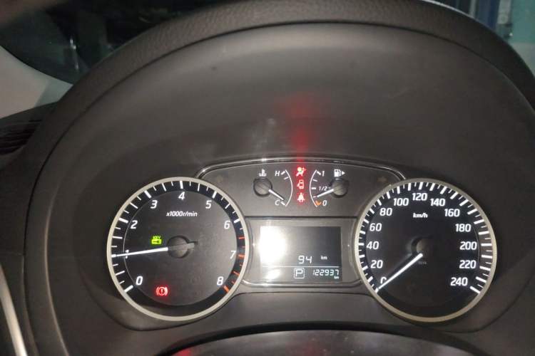 Used Nissan Sylphy 2019 1.6XV CVT Smart Connect Luxury Edition China V Standard Instrument Cluster