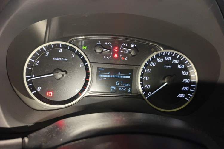 Used Nissan Sylphy 2019 1.6XV CVT Smart Connect Luxury Edition China VI Standard Instrument Cluster
