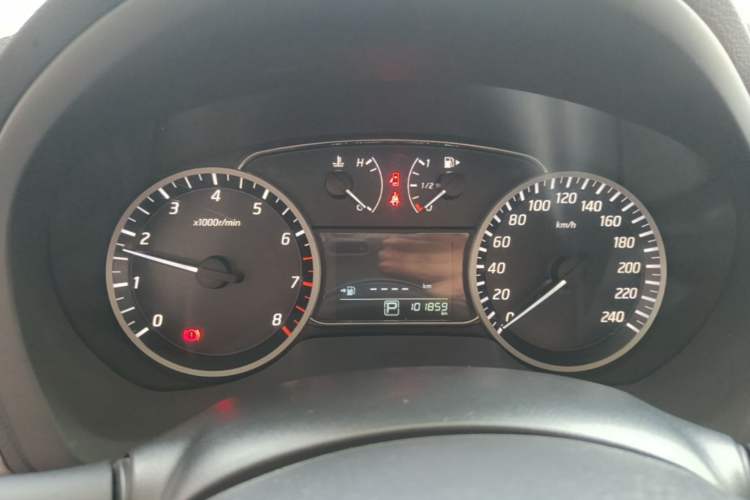 Used Nissan Sylphy 2019 1.6XV CVT Smart Connect Luxury Edition China VI Standard Instrument Cluster