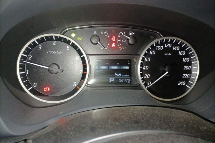 Used Nissan Sylphy 2019 1.6XV CVT Smart Connect Luxury Edition China VI Standard Instrument Cluster