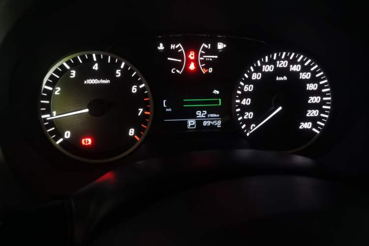 Used Nissan Sylphy 2019 1.6XV CVT Smart Connect Luxury Edition China VI Standard Instrument Cluster