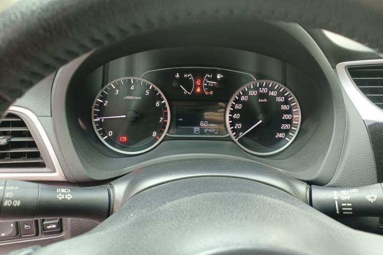 Used Nissan Sylphy 2019 1.6XV CVT Smart Connect Luxury Edition China V Standard Instrument Cluster