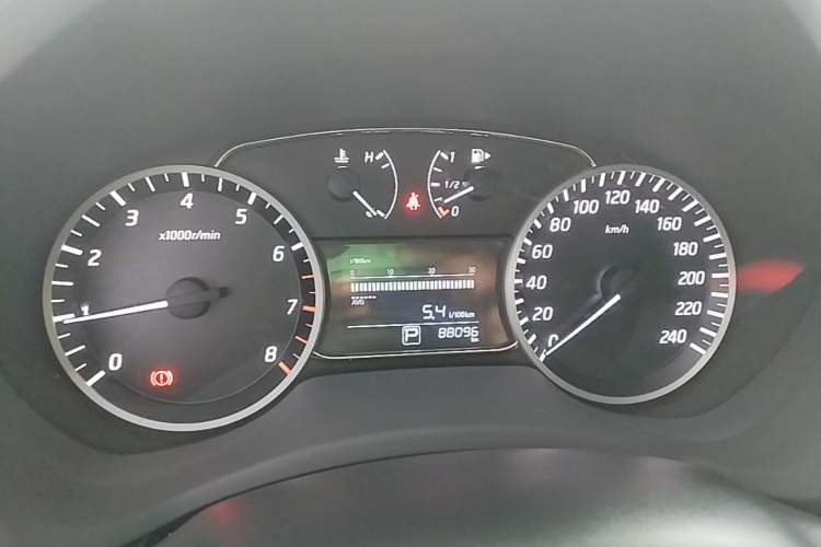 Used Nissan Sylphy 2019 1.6XV CVT Smart Connect Luxury Edition China VI Standard Instrument Cluster