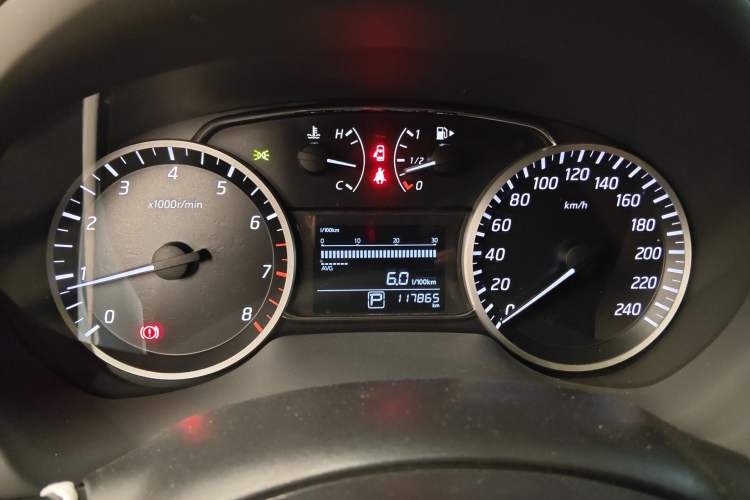 Used Nissan Sylphy 2019 1.6XV CVT Smart Connect Luxury Edition China VI Standard Instrument Cluster