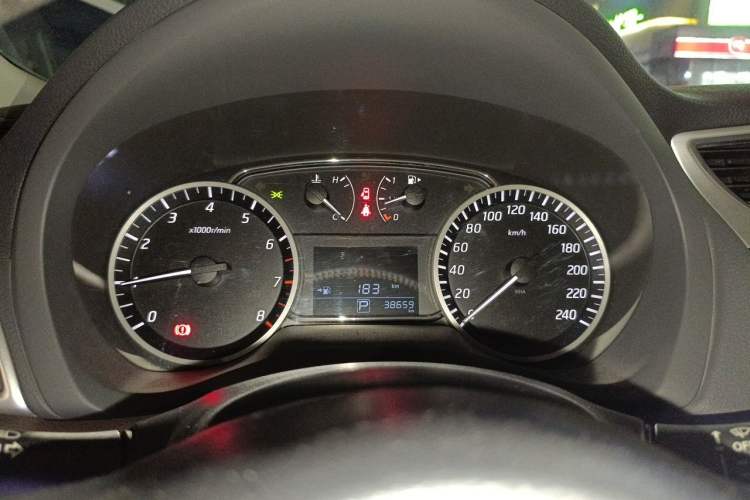 Used Nissan Sylphy 2019 1.6XV CVT Smart Connect Luxury Edition China VI Standard Instrument Cluster