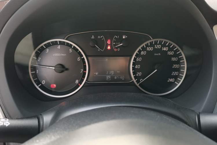 Used Nissan Sylphy 2019 1.6XV CVT Smart Connect Luxury Edition China V Standard Instrument Cluster