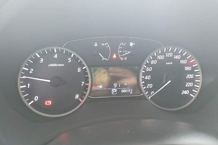 Used Nissan Sylphy 2019 1.6XV CVT Smart Connect Luxury Edition China VI Standard Instrument Cluster