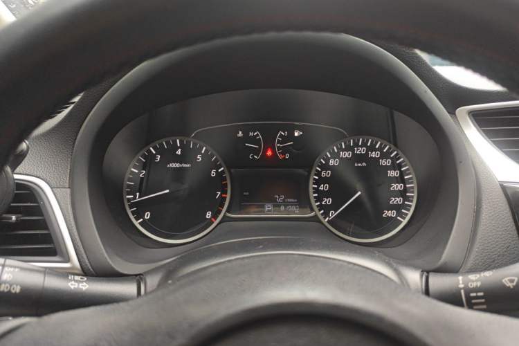 Used Nissan Sylphy 2019 1.6XV CVT Smart Connect Luxury Edition China V Standard Instrument Cluster