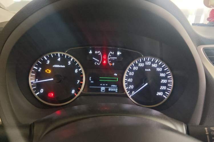 Used Nissan Sylphy 2019 1.6XV CVT Smart Connect Luxury Edition China VI Standard Instrument Cluster