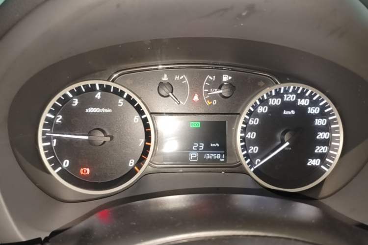 Used Nissan Sylphy 2019 1.6XV CVT Smart Connect Luxury Edition China VI Standard Instrument Cluster