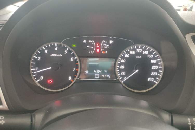 Used Nissan Sylphy 2019 1.6XV CVT Smart Connect Luxury Edition China VI Standard Instrument Cluster