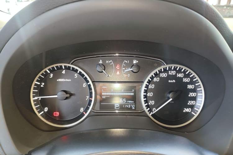 Used Nissan Sylphy 2019 1.6XV CVT Smart Connect Luxury Edition China VI Standard Instrument Cluster